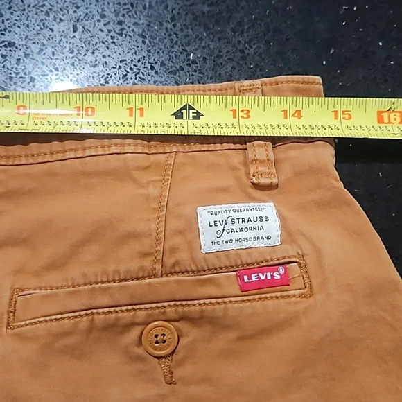 LEVI'S SHORT - Picture 7 of 9